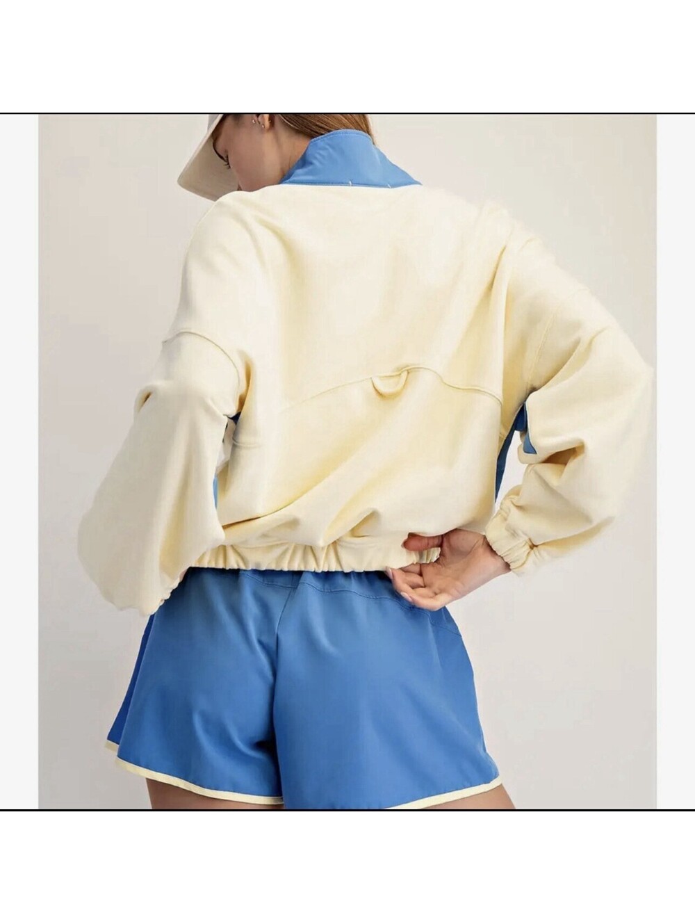 Rae Mode Women’s Small 2 Piece Pullover Shorts Set Blue Cream Athleisure - Picture 3 of 4
